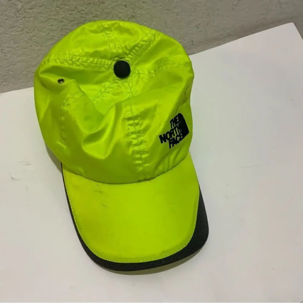 Women’s The North Face Pull Strap Hat adjustable